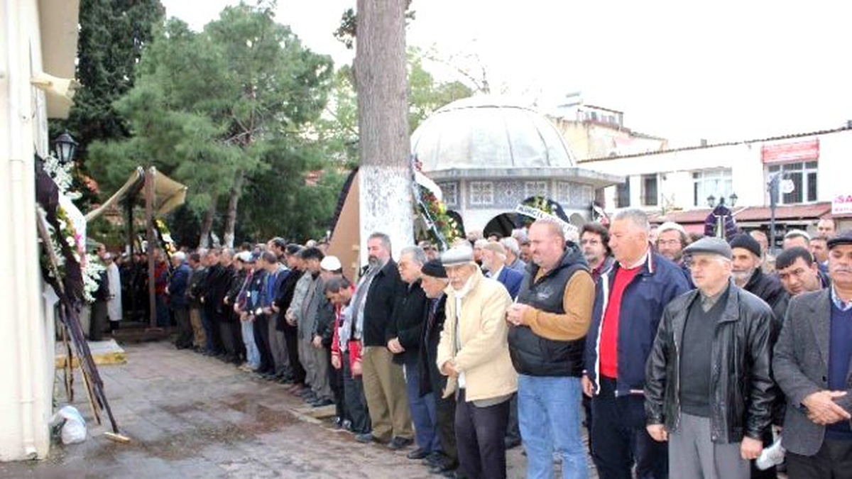 Altungün\'ün Kayınpederi Toprağa Verildi