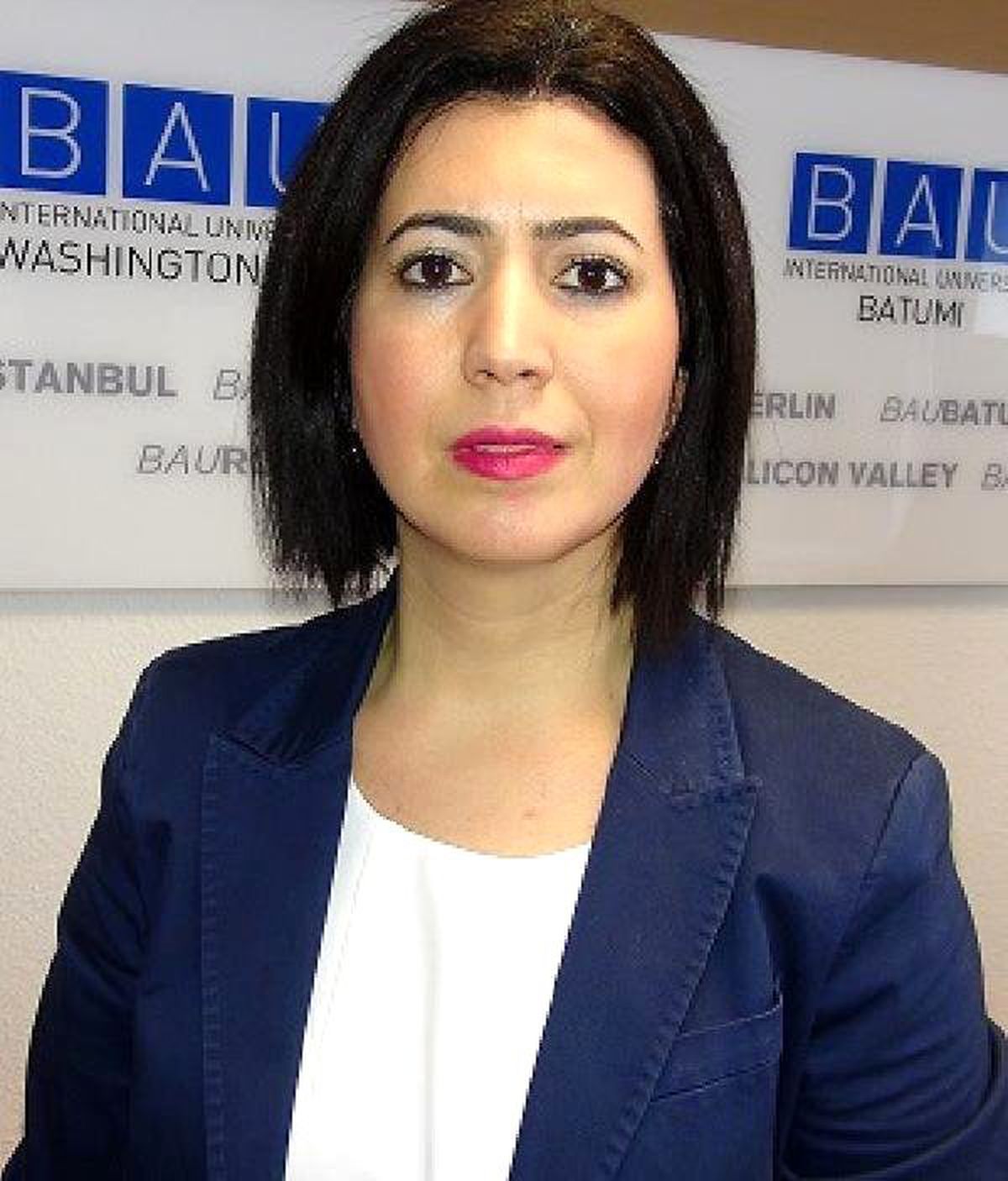Bahçeşehir Üniversitesi Köln Eğitim Akademisi\'nde \'Kadın Gözüyle\' Adlı Resim Sergisi
