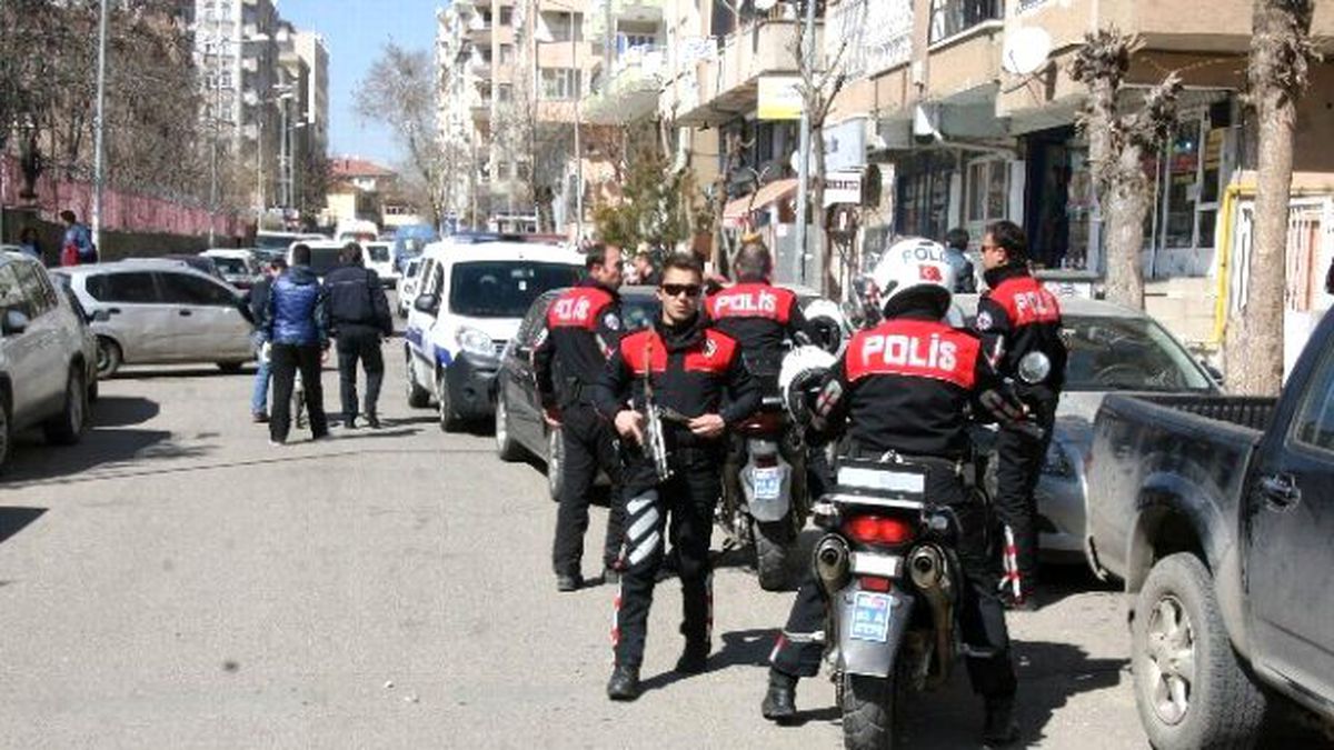 Birbirinden Şikayetçi Olan Şoförlerin Tartışması Kanlı Bitti