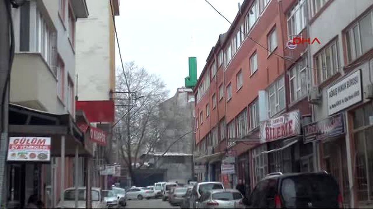 Bursa Mescit Bodrumda, Minare Çatıda