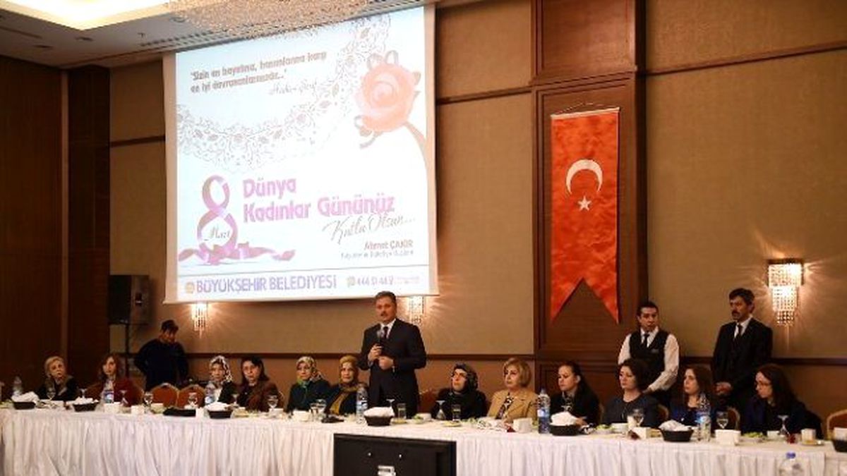 Çakır\'dan Kadınlara Yemek