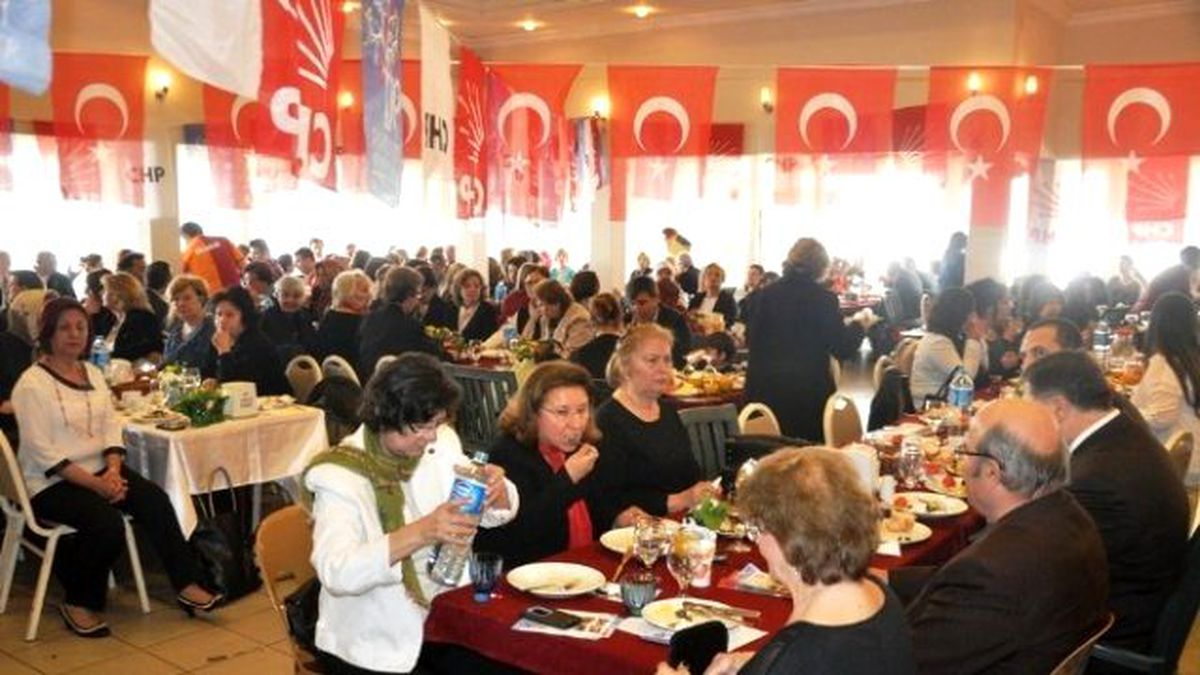 CHP Ödemiş\'ten 8 Mart Kahvaltısı