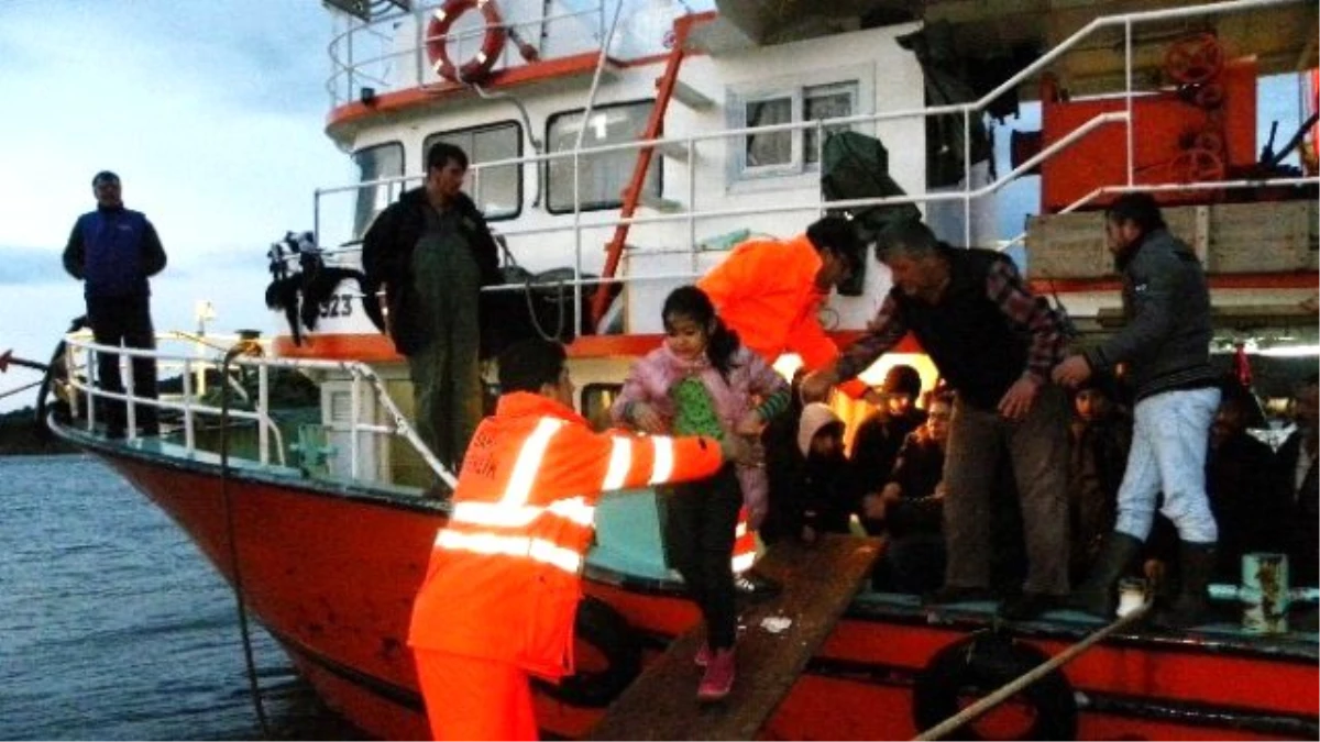 Denizde 119 Kaçak Göçmen Yakalandı