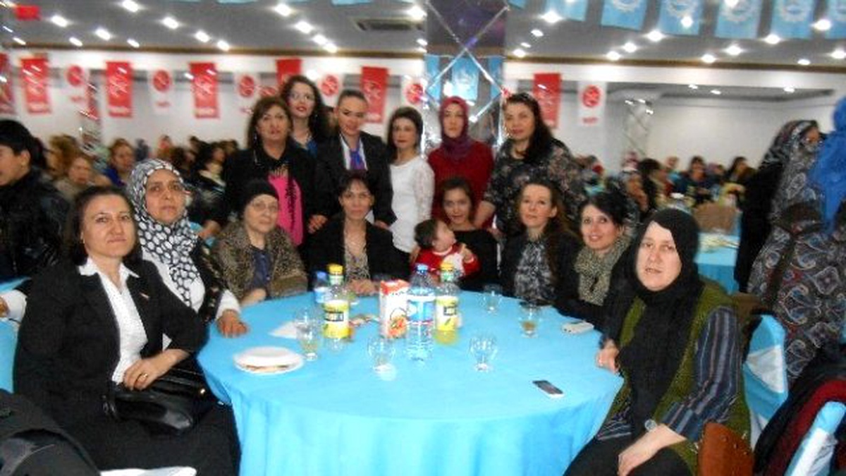 Eskişehirli Ülkücü Kadınlar Kadınlar Gününü Coşku ile Kutladı
