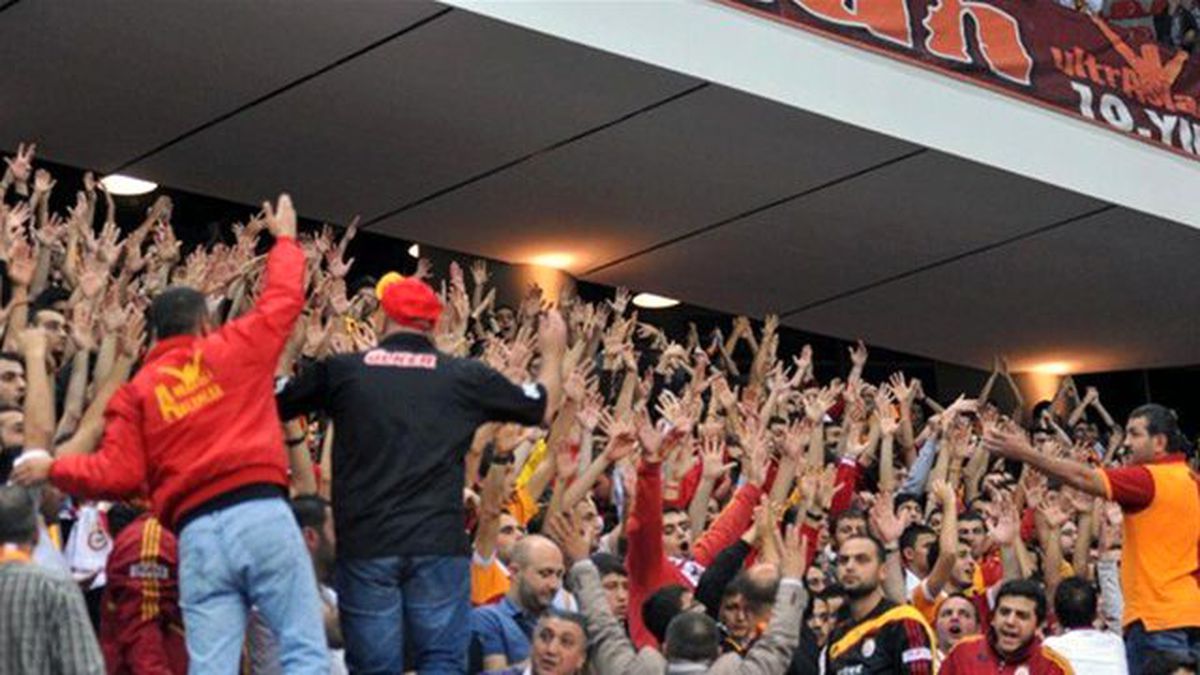 Galatasaray\'dan Taraftarlara Ceza Uyarısı