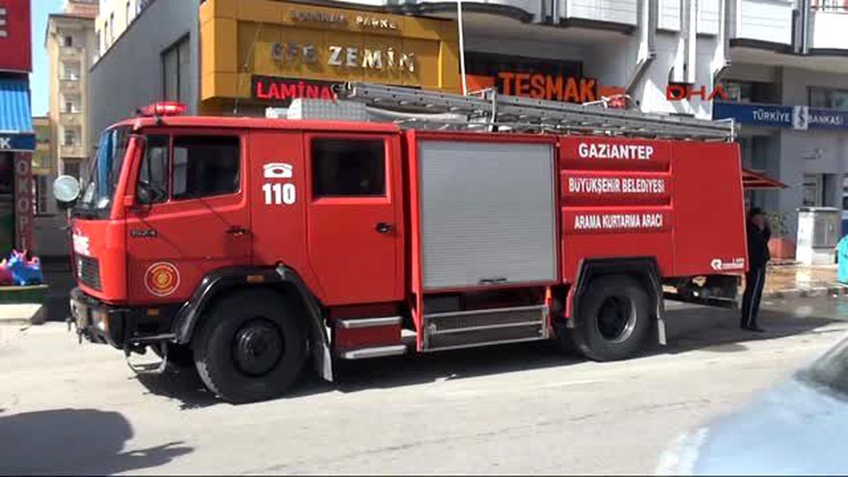 Çakmakla Oyun Yangına Yol Açtı