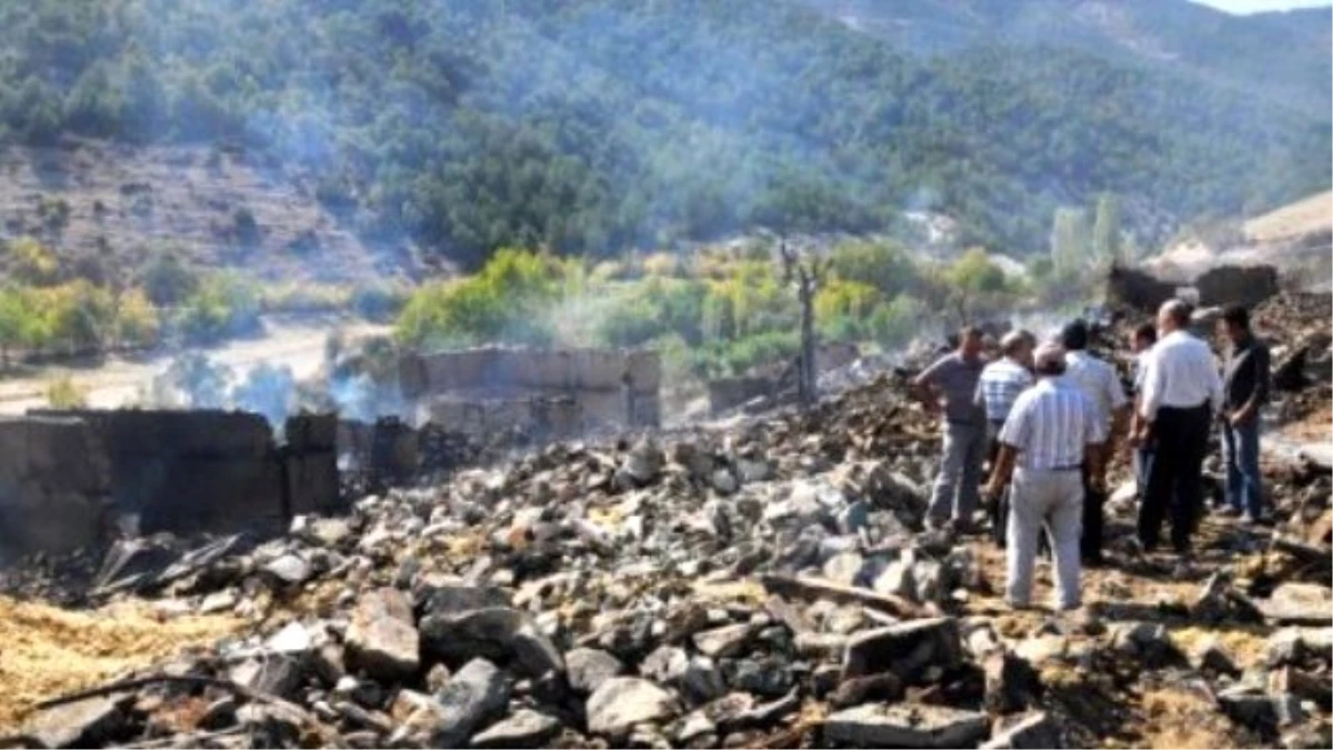 Göynük'te Evi Yanan Aileye Yardımlar