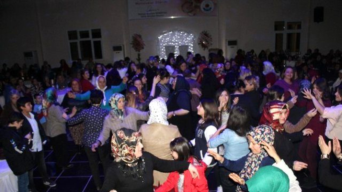 Gülüç Belediyesi Kadınlar İçin Eğlence Düzenledi