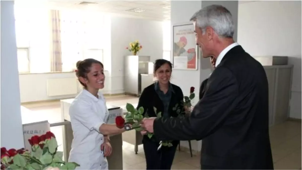 Hasta ve Hasta Yakınlarına Çiçek