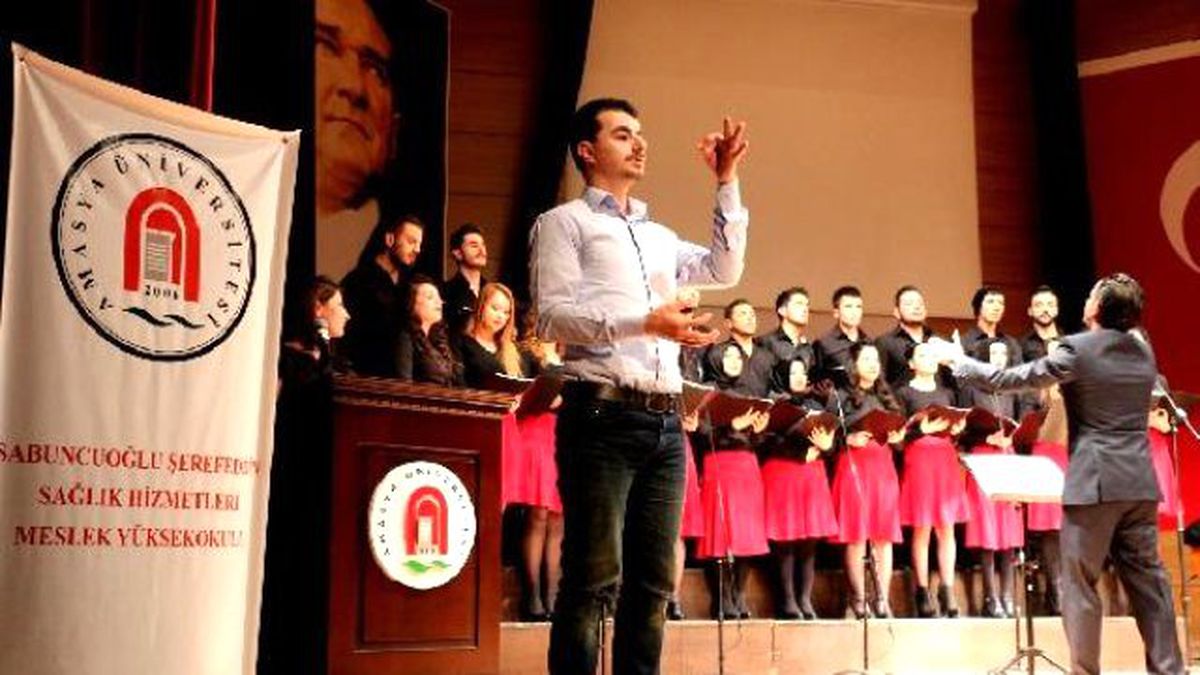 İşaret Diliyle Konser İzlediler