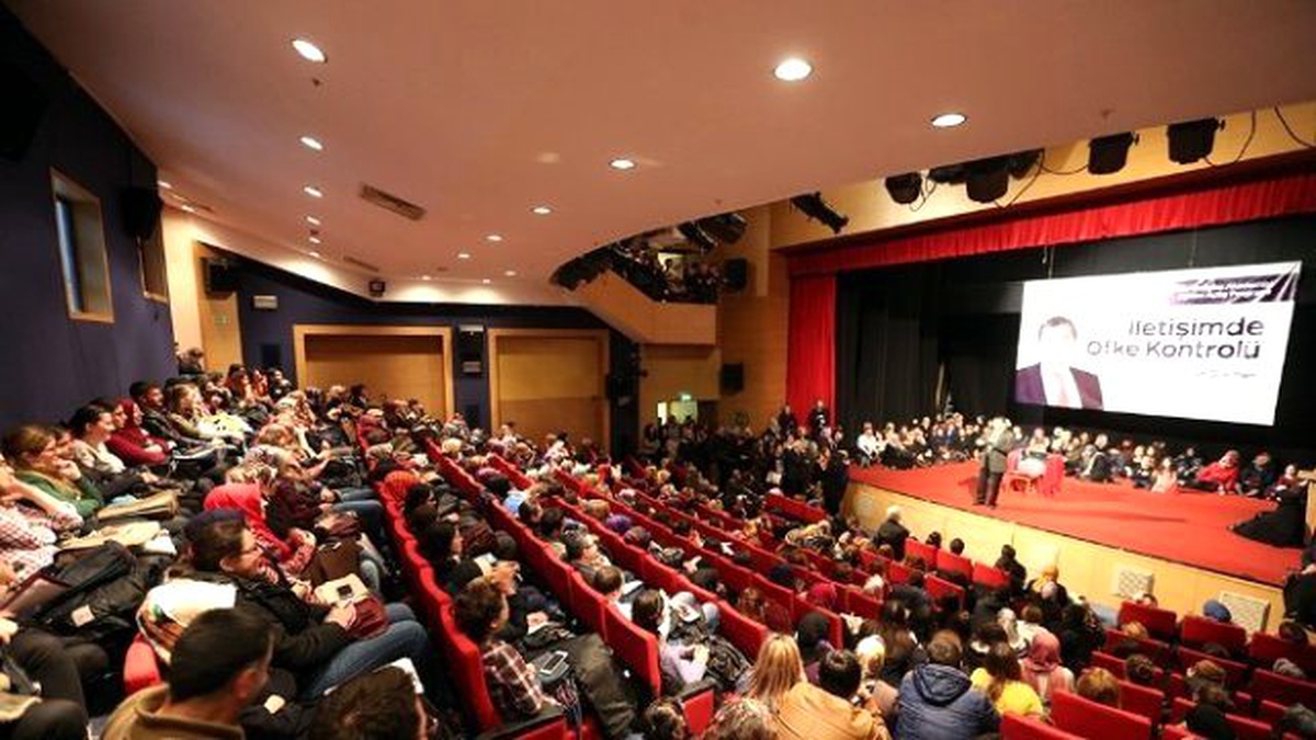 Kadın Gelişim Akademisi Eğitimleri \'İletişimde Öfke Kontrolü\' Konulu Konferans ile Başladı