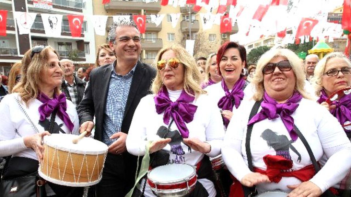 Karşıyaka Belediyesi Kadın Kooperatifi Kurdu