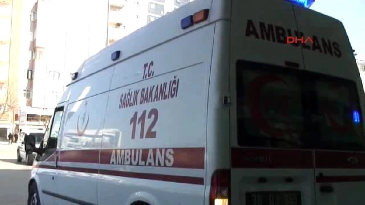 Kayseri\'de Trafik Kazası: 4\'ü Çocuk, 7 Kişi Yaralandı