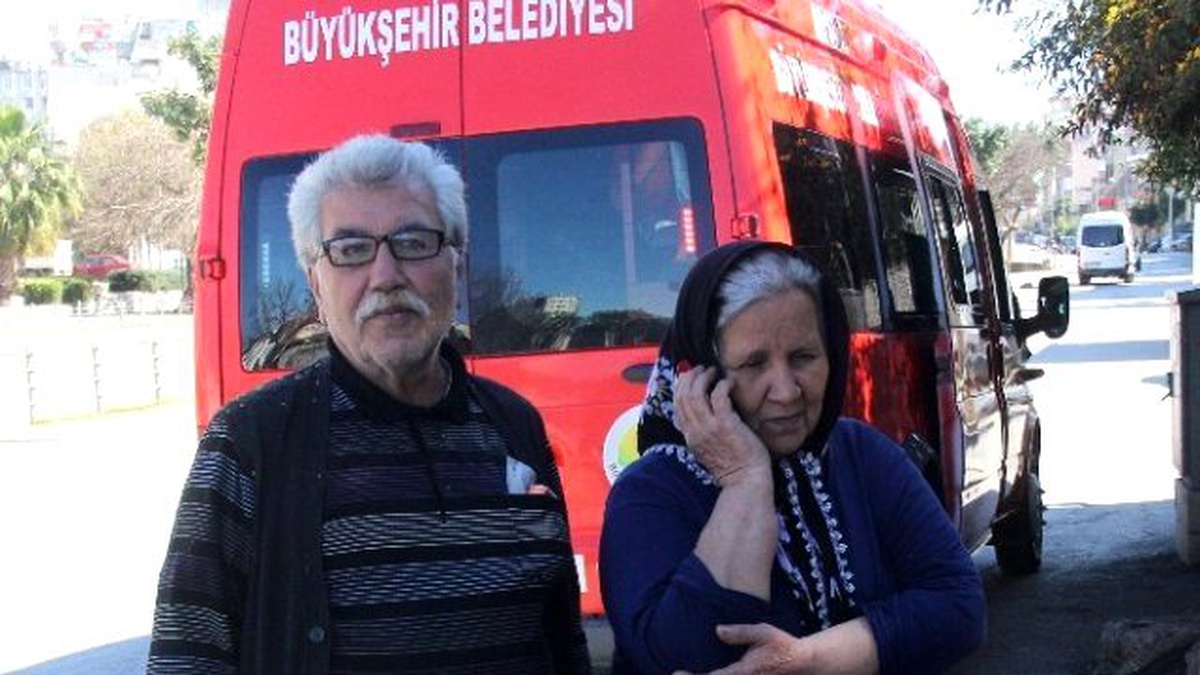 Kedinin Yardım Çığlıklarını Ağlayarak Dinlediler