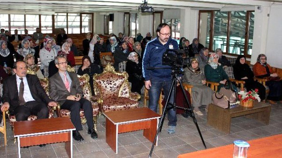 Kütahya\'da Mülteci Kadınların Problemleri Masaya Yatırıldı