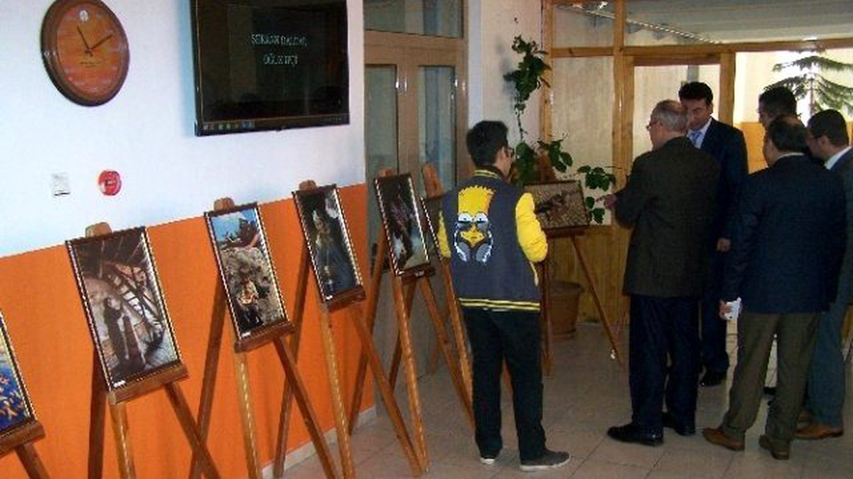 Öğretmenlerin Gözünden Kadın Fotoğrafları Sergilendi