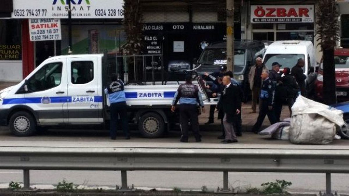 Oto Galericilerin Kaldırım İşgali Önleniyor
