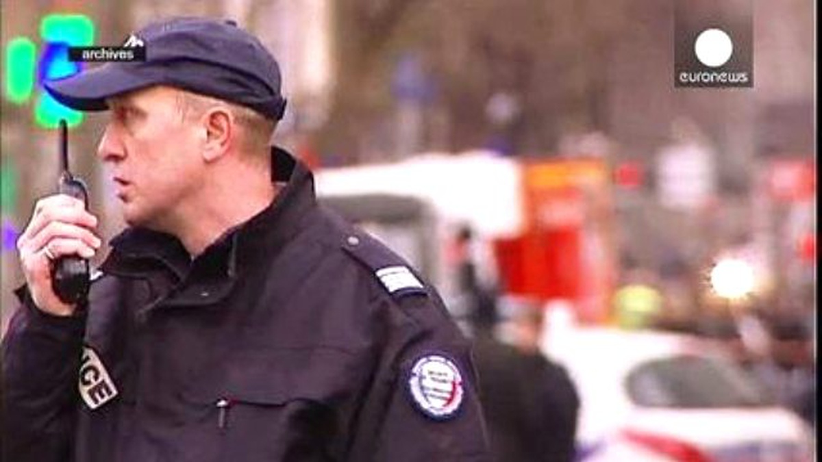 Paris Saldırılarıyla Bağlantılı 4 Kişi Gözaltında