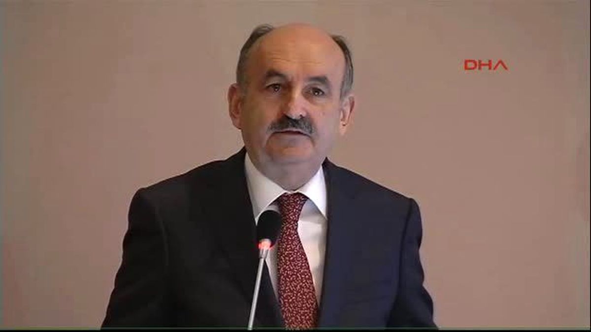 Sağlık Bakanı Müezzinoğlu, \'Kadınlarda Obezite ve Etkileri\' Konulu Sempozyumda Konuştu 1