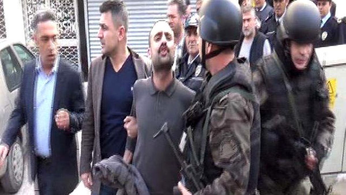 Sevdiği Kızla Evlenemeyince Pompalı Tüfekle Evi Bastı