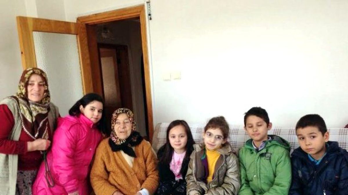 Üsküdarlı Öğrencilerden Yaşlılara ve Engellilere Ziyaret