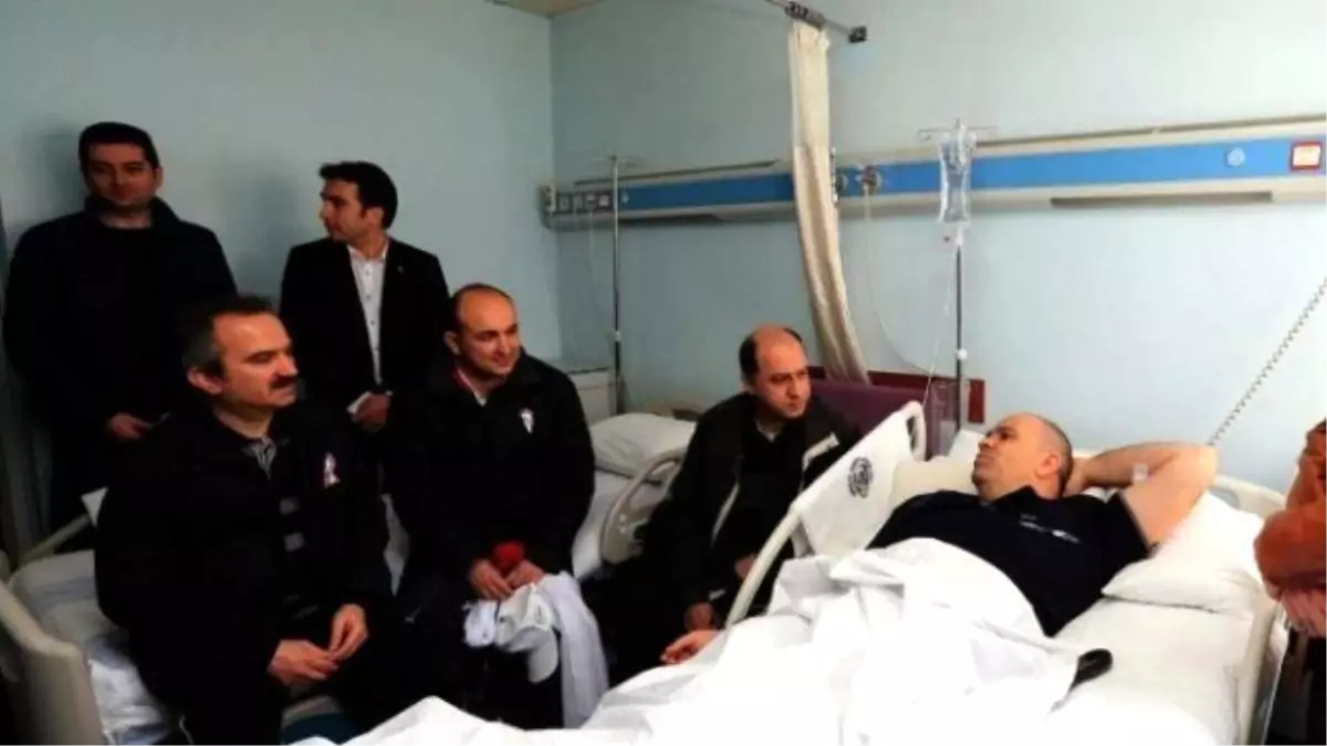 Vali Çomaktekin\'den Hastane Ziyareti