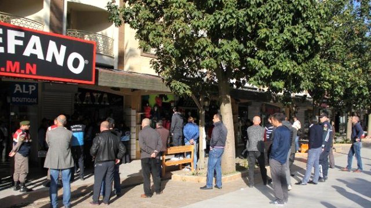 Yıldızlı Otel Altında Dükkanlarda Tebligat Gerginliği