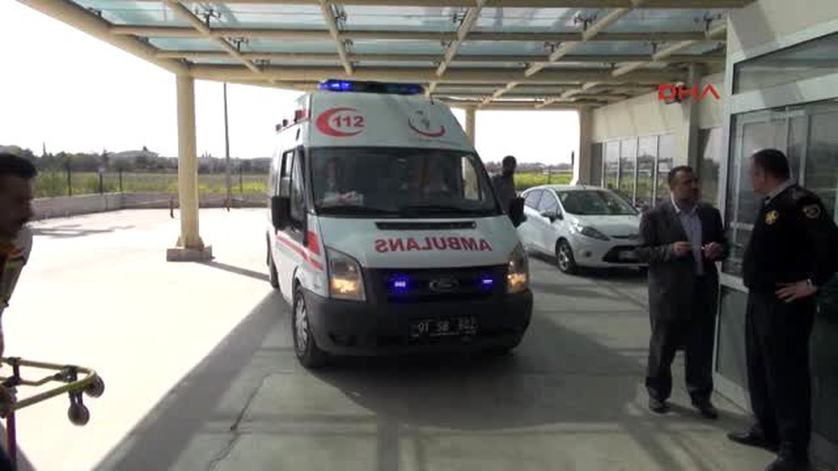Adana Okulda Öğrenci Arkadaşını Bıçakladı