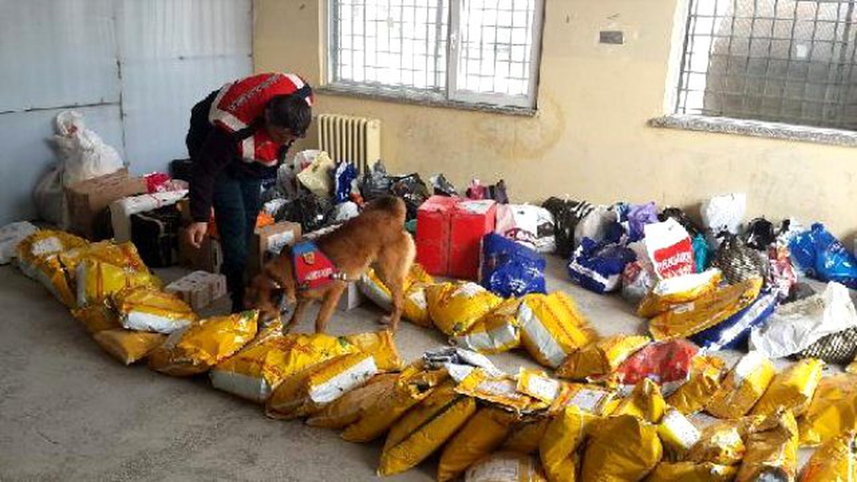 Ayakkabı İçinden Esrar Çıktı