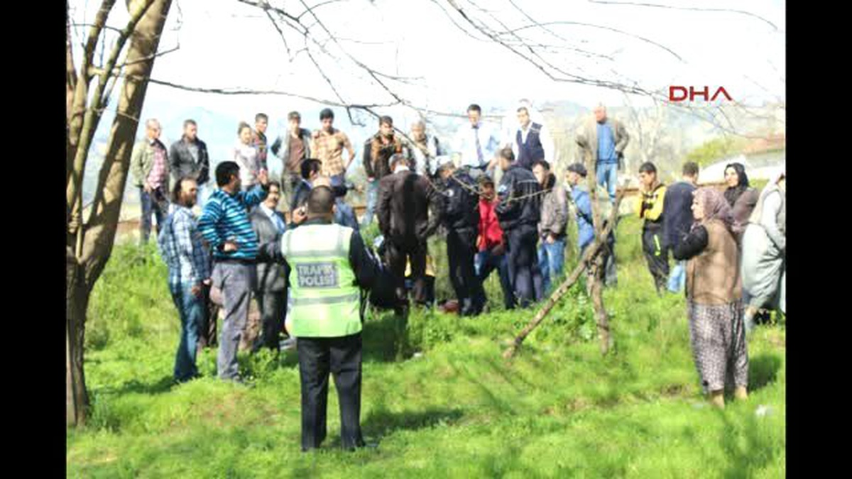 Aydın Yolcu Treninin Önüne Atlayan Liseli Kız Öldü