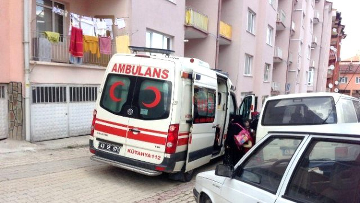Balkondan Düşen Üniversite Öğrenciye Yaralandı