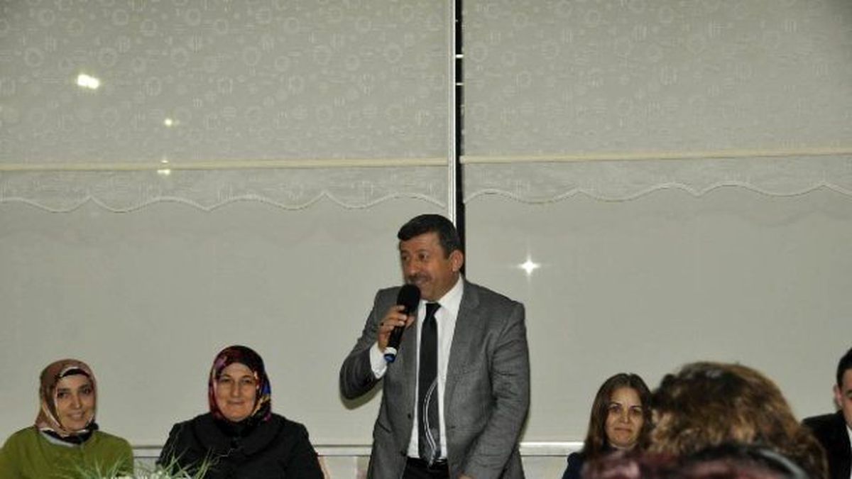 Başkan Karabacak Bayan Personelini Unutmadı