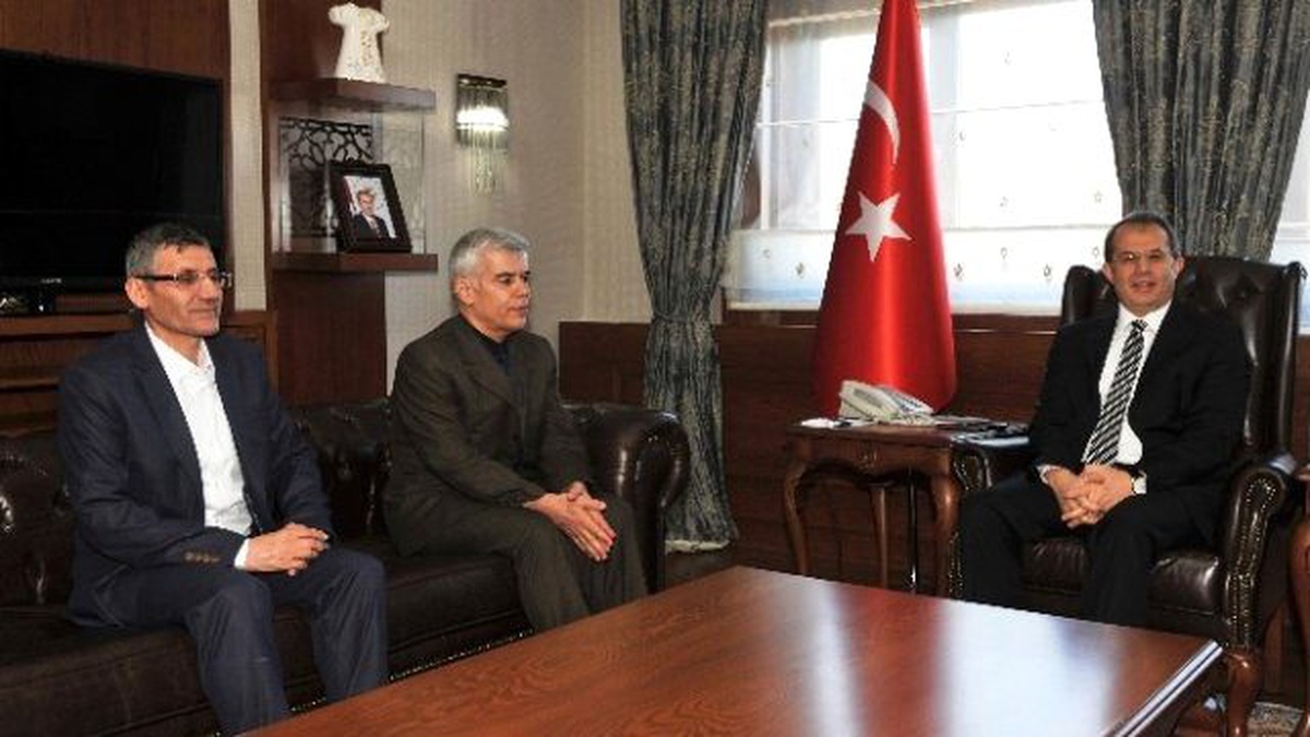 Başkansolos Kasimi\'den Vali Taşyapan\'a Ziyaret