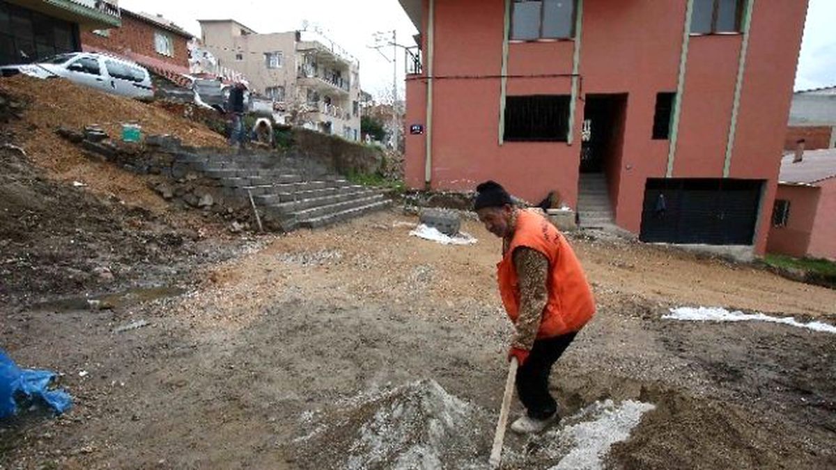 Bayraklı\'da Sorunlara Yerinde Çözüm