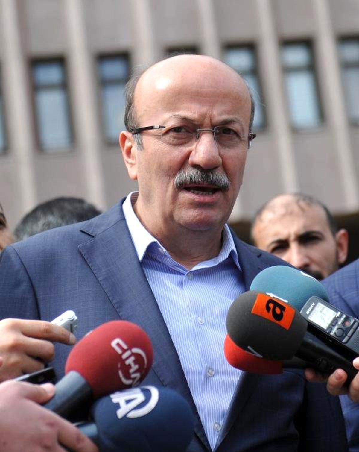 Bekaroğlu, Usulsüz Biçimde Telefonlarının Dinlendiği Gerekçesiyle Şikayetçi Oldu