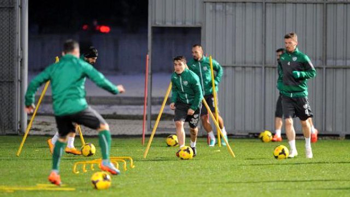 Bursaspor\'da Balıkesir Hazırlıkları Sürüyor