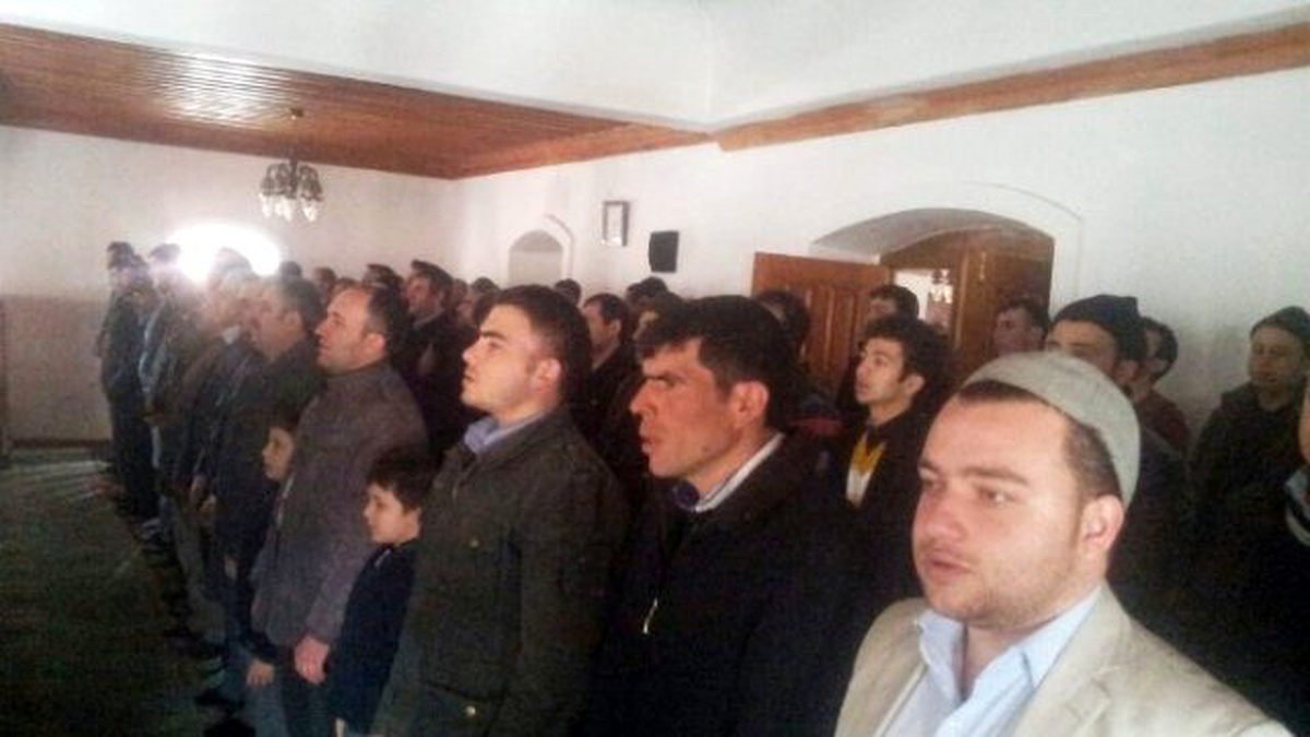 Camide Okunan İstiklal Marşı Herkesi Duygulandırdı