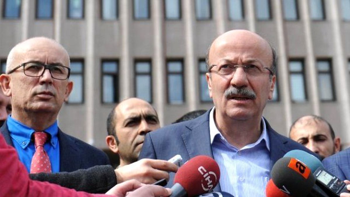 CHP\'li Bekaroğlu, Telefonlarının Dinlemesi Sebebiyle Müşteki Sıfatıyla İfade Verdi