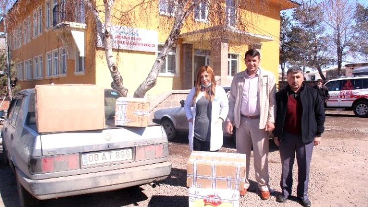 Dünya Hemşireye Bir El Daha Uzandı