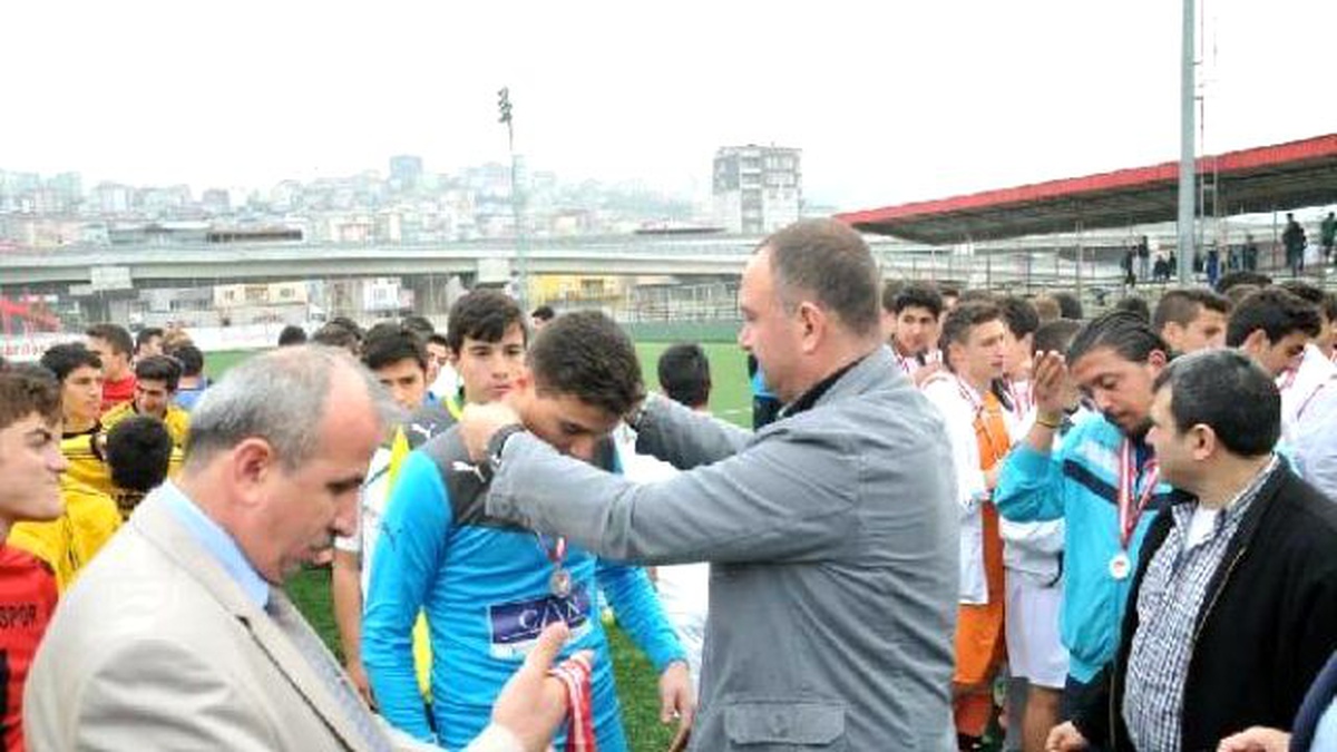 Düzelterek Yeniden - Genç Kaleci Hayatını Kaybetti