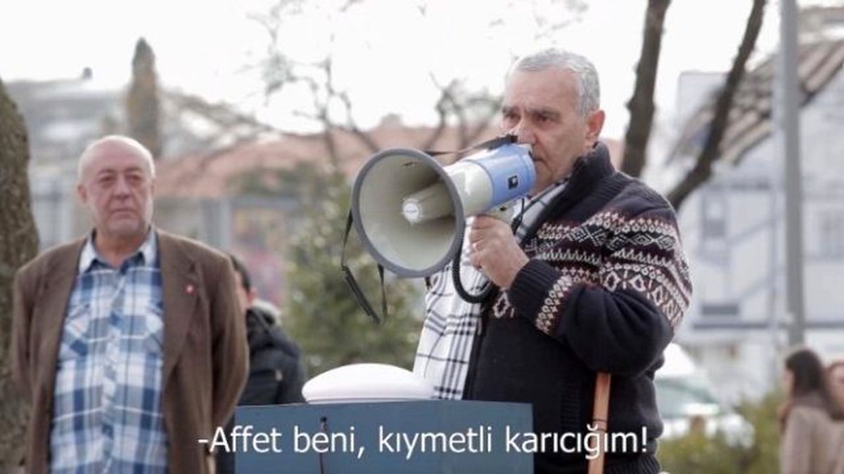 Erkekler, Beşiktaş Meydanı'nda Dile Geldi