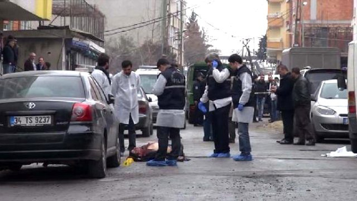 Esenyurt\'ta Silahlı Kavga: 3 Kardeş Öldü (1)