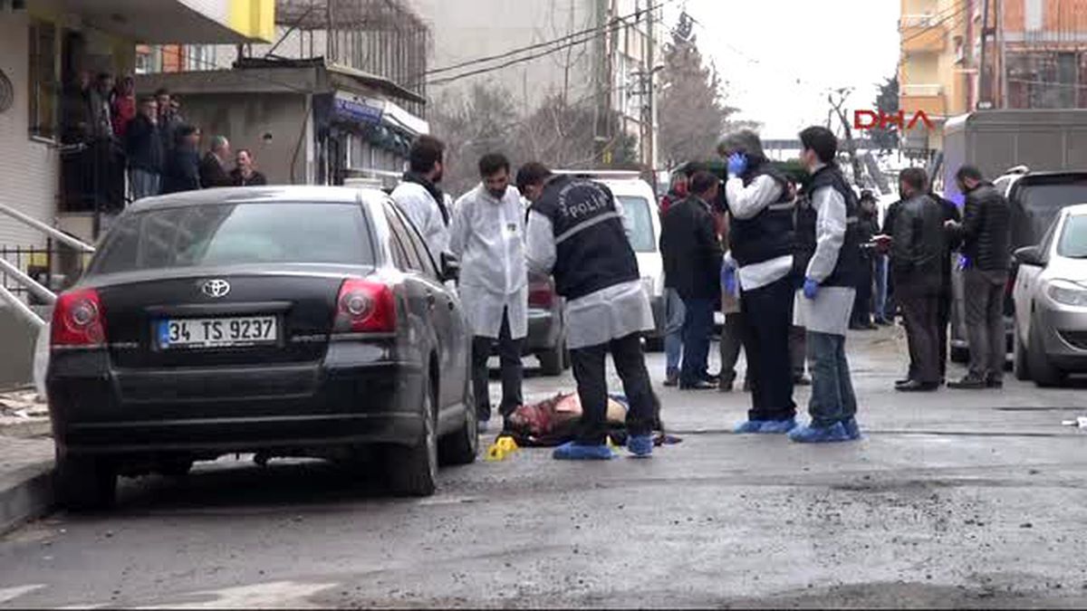 Esenyurt\'ta Silahlı Kavga: 3 Kardeş Öldü