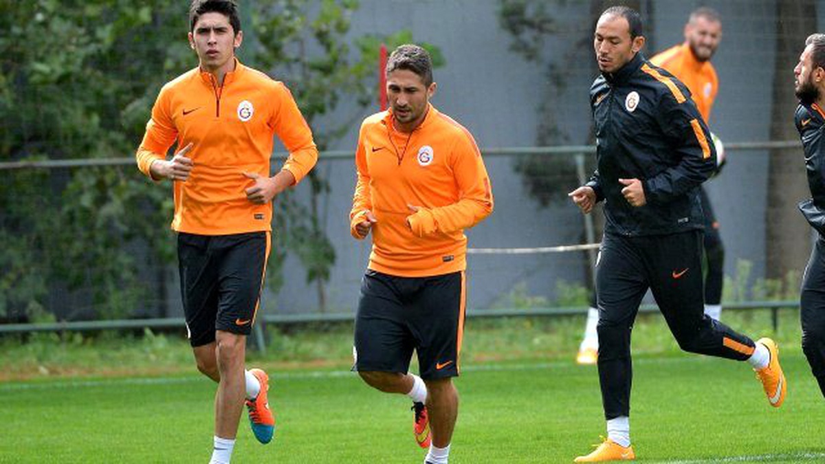 Galatasaray\'da Sabri Saroğlu-Selçuk İnan Krizi Takımı Yaktı