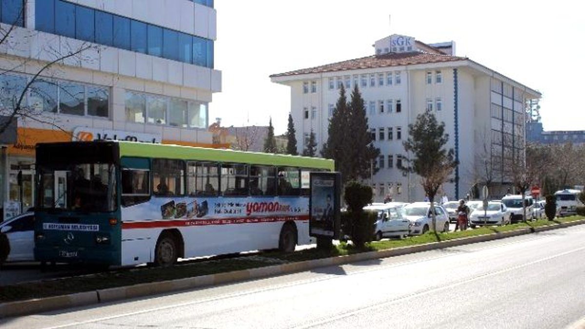 Hatalı Parklar Ulaşımı Aksatıyor
