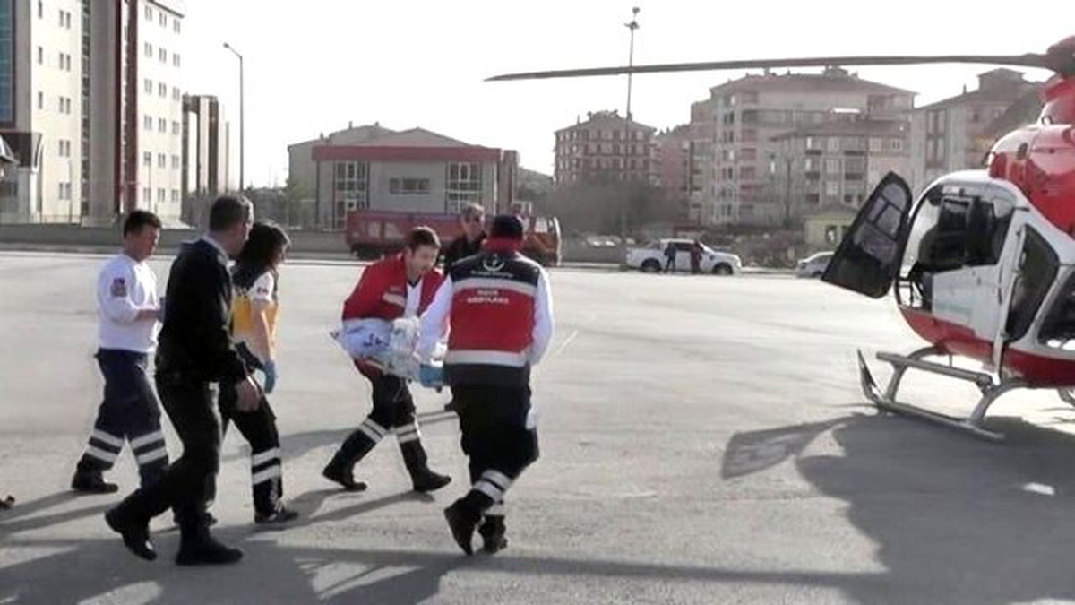 Hava Ambulansı Zatürre Hastası İçin Havalandı