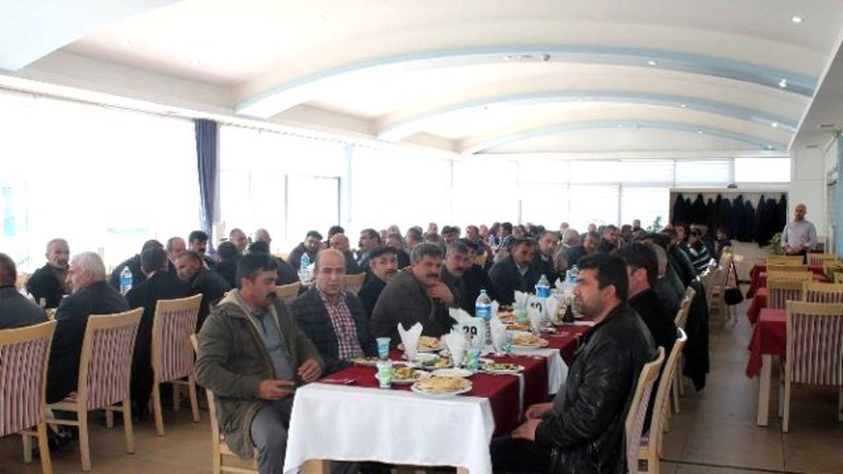 Hdp Heyeti Muhtarlarla Bir Araya Geldi