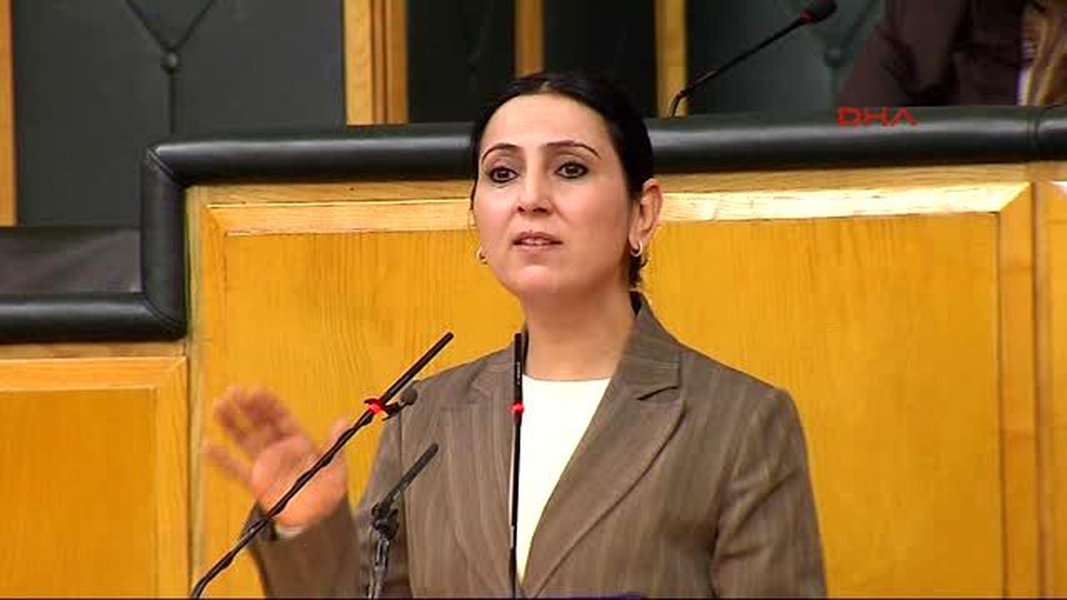 Hdp\'li Yüksekdağ: Antep\'te 6 Kürt Linç Edilerek Katledildi Cumhurbaşkanı Antep\'i Kutluyor
