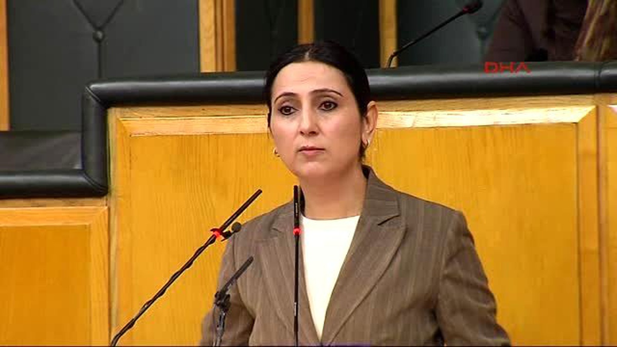 Hdp\'li Yüksekdağ: Antep\'te 6 Kürt Linç Edilerek Katledildi Cumhurbaşkanı Antep\'i Kutluyor