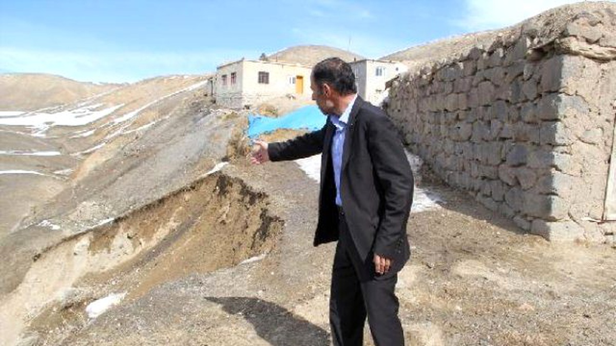 Heyelan Korkusuyla Evlerini Boşaltıyorlar